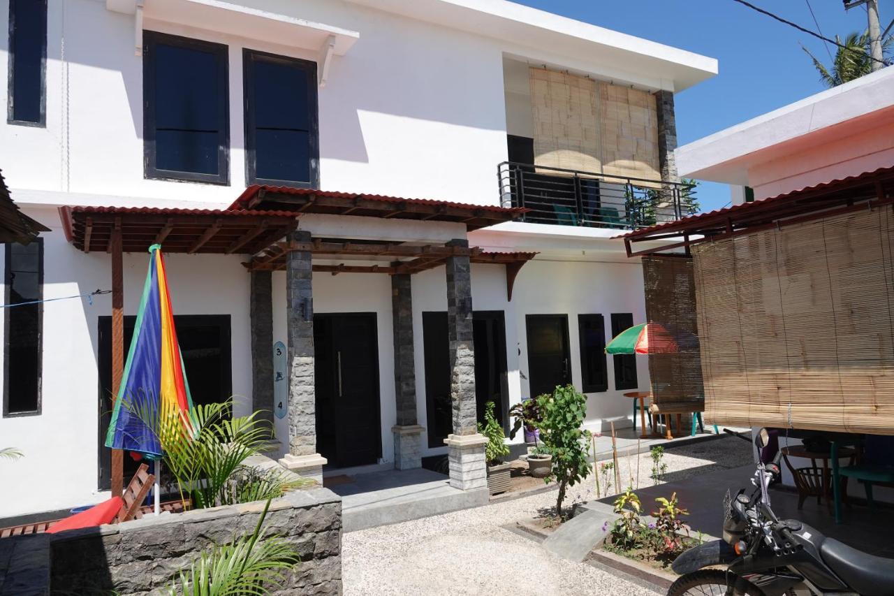 مبيت وإفطار برايا Wave House Gerupuk South Lombok المظهر الخارجي الصورة